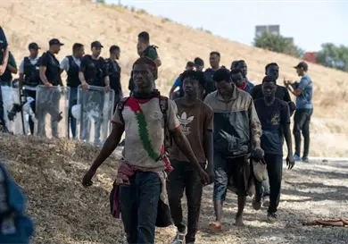 Bloquean a personas que se dirigían a Ceuta