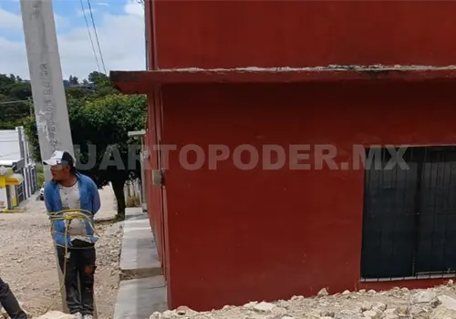 Colonos amarran a un poste a presunto ladrón