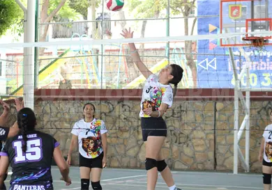 Adlers arrasa en el Campeonato Deportycosas