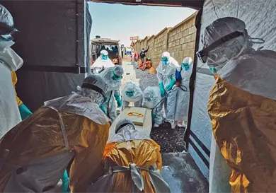 Advierten que ébola dista de estar bajo control
