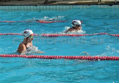 Delfines dominan 9ª Copa Acuática Villaflores