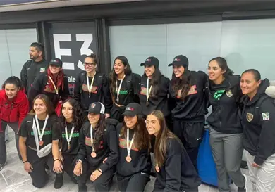 Selección femenil llegó a México