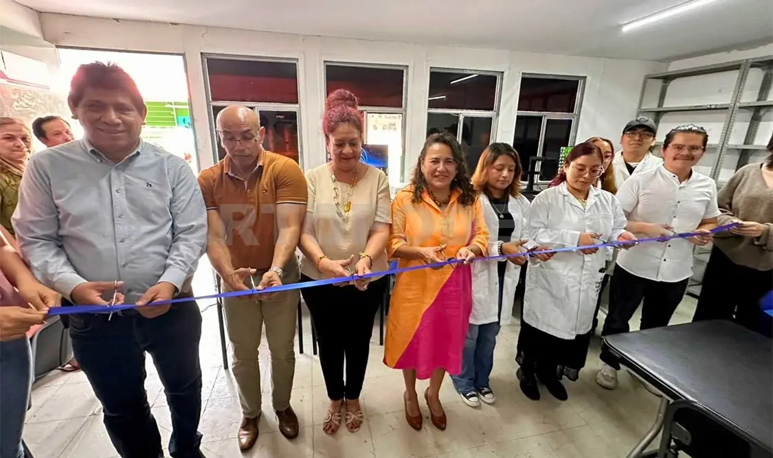 Se llevó a cabo el corte de listón del nuevo Laboratorio de Archivo. Cortesía