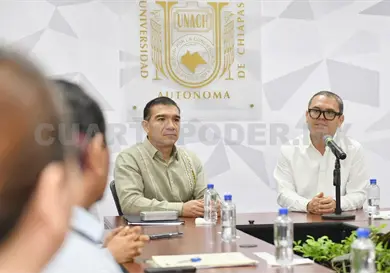 Suscriben convenios con Salud y Bomberos Suscriben convenios con Salud y Bomberos