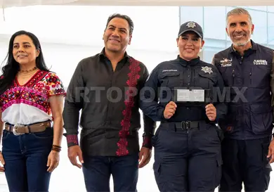 Entrega ERA incentivos a policías con CUP Entrega ERA incentivos a policías con CUP