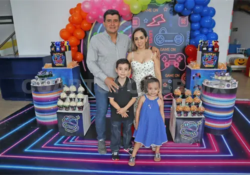 Carlos Fernando cumple 8 años