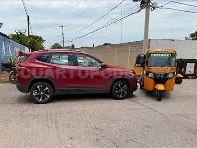Chocan mototaxi y SUV por no respetar la preferencia Chocan mototaxi y SUV por no respetar la preferencia