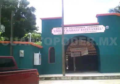 Padres acusan abusos en secundaria de Villaflores Padres acusan abusos en secundaria de Villaflores