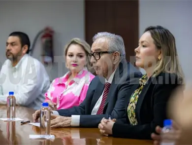 Rocha pide licencia de nuevo a la gubernatura