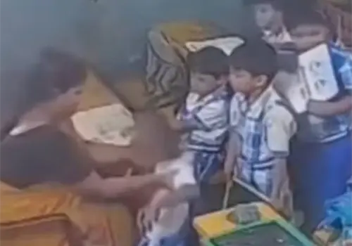 Niño muere tras recibir cachetada de su maestra