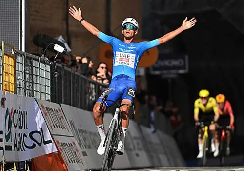 Isaac del Toro es campeón de la Vuelta de Alemania