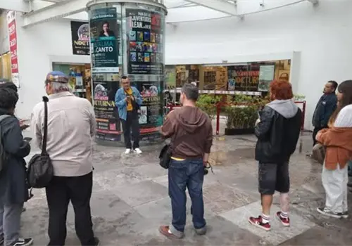 Poetas LGBT protestan contra Taibo II