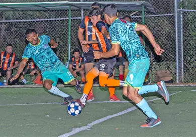 Asisttel firma un digno tricampeonato