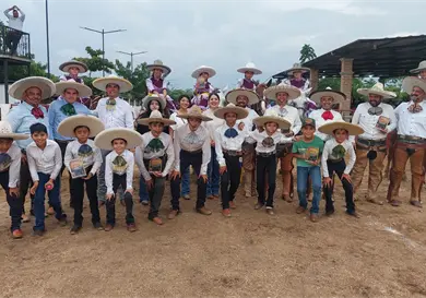 Reconocen en Cintalapa a nuevas generaciones Reconocen en Cintalapa a nuevas generaciones