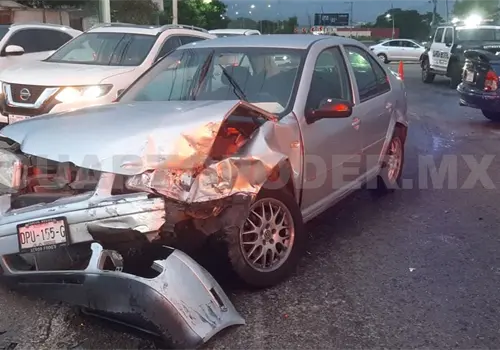 Encontronazo en retorno deja a cinco lesionados