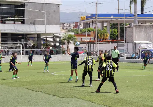Colegio La Paz deja huella en el torneo