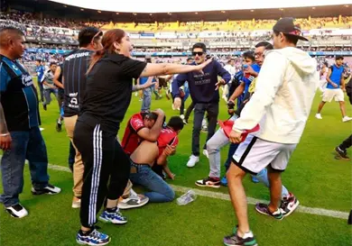 Avalan reforma contra violencia en estadios deportivos