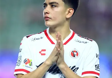 Gilberto Mora causa sensación en la Baja Cup