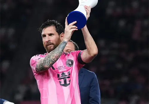 Messi ha levantado un título 49 veces