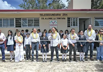 Lleva ERA obras dignas a adultos mayores y alumnos