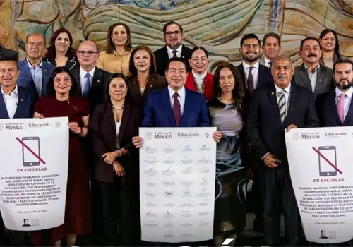 Anuncian distribución de guías de salud mental