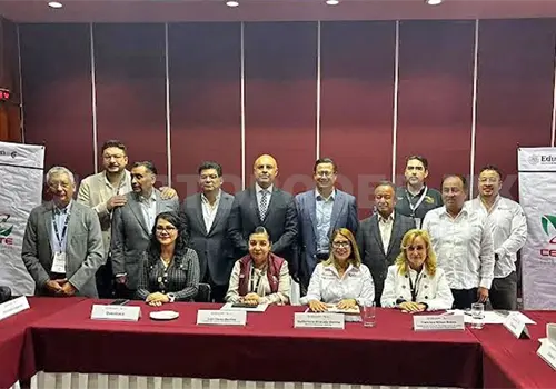 Participan en sesión sobre certificación de competencias