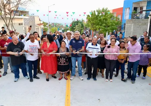 Inauguran una calle en Real del Bosque
