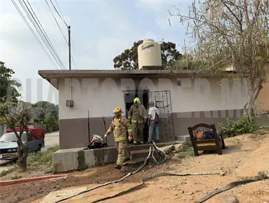 Acaba con quemaduras en incendio de vivienda