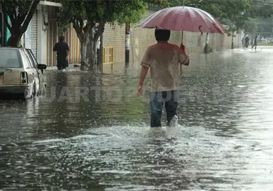 Llama Protección Civil a no exponerse durante lluvias