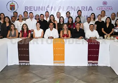 Analizan diversos temas de la agenda pública