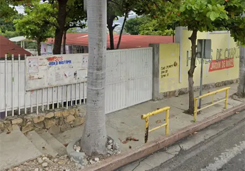 Cierran kínder y no regresan inscripción