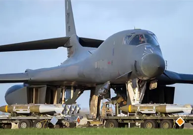 Retira EE. UU. todos sus bombarderos de Fairford