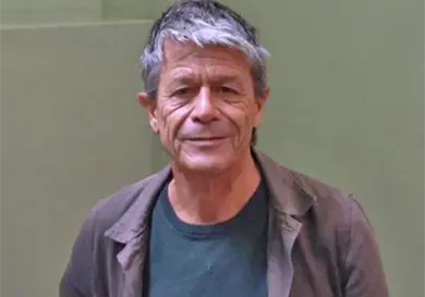 Escribir Koljós cambió a Emmanuel Carrère