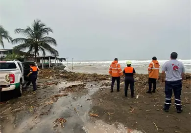 Mantiene Simón en alerta a BCS Mantiene Simón en alerta a BCS