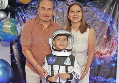 Roberto cumple 8 años