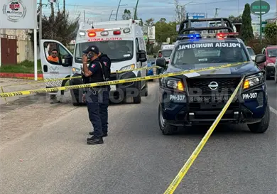 Hallan muerto a sujeto a un costado del bulevar
