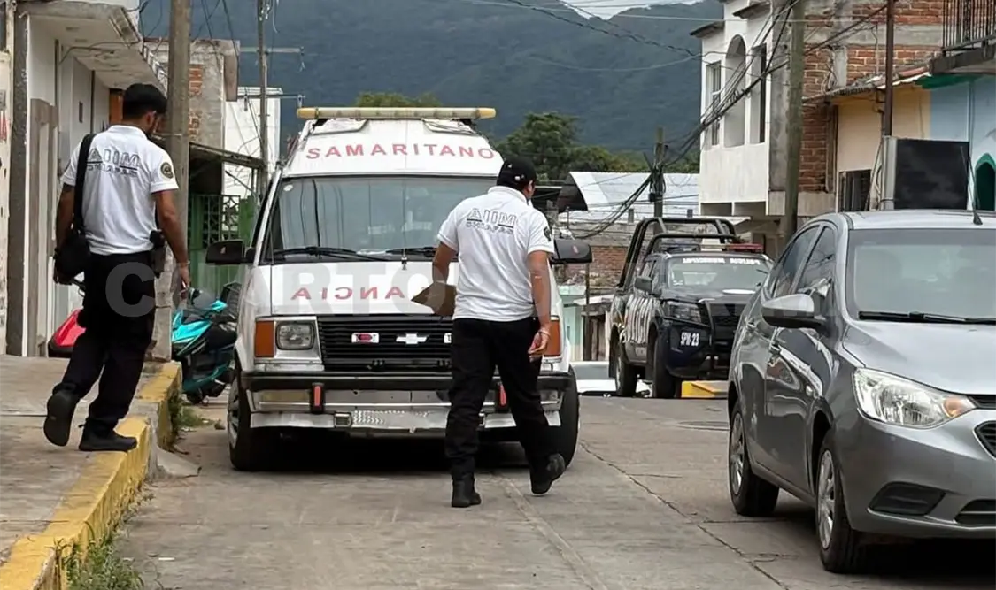 Personal de socorro confirmó el deceso del soldador; aparentemente se trató de un infarto. Cortesía