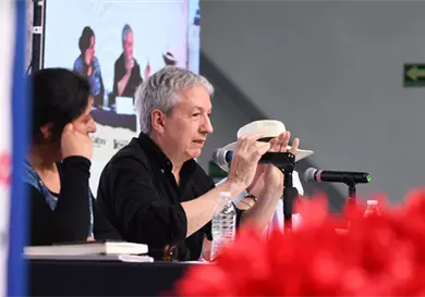 David Toscana engalana la FIL Unach