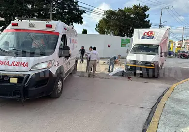 Se estampa en vehículo y pierde la vida al instante Se estampa en vehículo y pierde la vida al instante