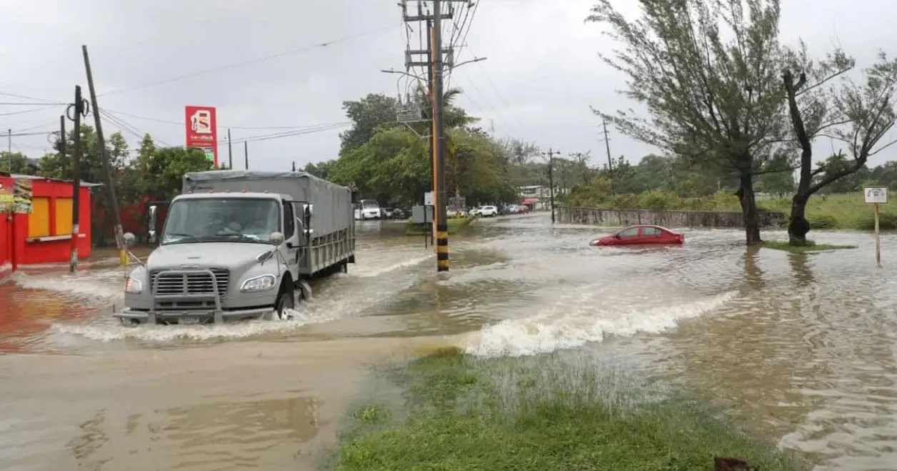 Suman 11 muertos por las lluvias del frente frío 2
