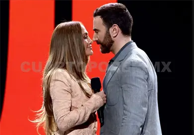 JLo estaría estrenando romance