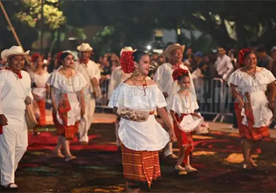Más de 50 municipios para desfile de las culturas