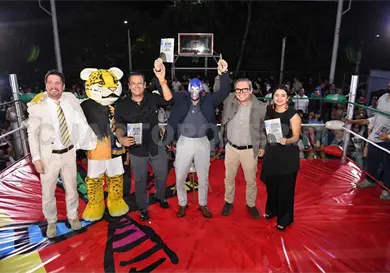 Presentan la historia detrás de la máscara