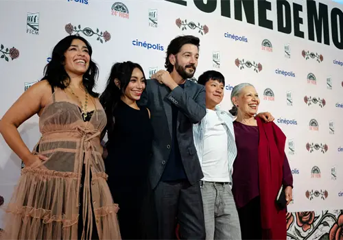Ceniza en la boca de Diego Luna