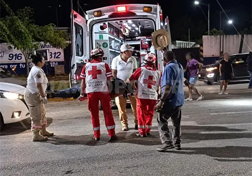 Se fractura al chocar en camión de valores