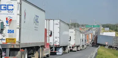 Mantienen paro nacional de transportistas Mantienen paro nacional de transportistas