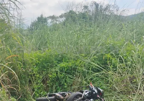 Derrape fatal: muere motorista en carretera