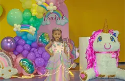 &iexcl;Muchas felicidades, Isabelita!