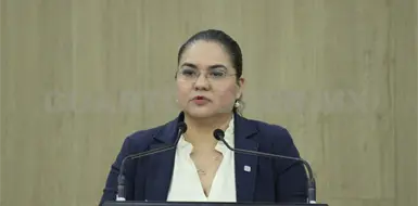Escuchar a los mayores, obligaci&oacute;n democr&aacute;tica